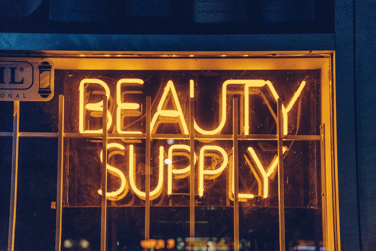 LA PEARL BEAUTY EMPORIUM INC Image